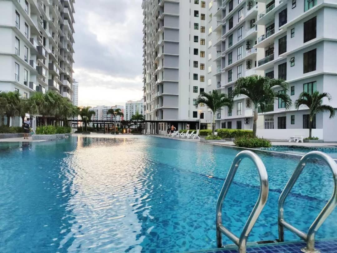 Pangsapuri Beautiful Sunset Beside Paradigm Mall 14 Pax Johor Bahru